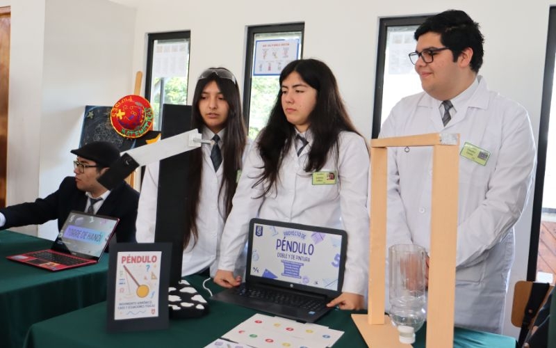 Sexta Feria Entretenida de Matemática Despierta la Creatividad y el Trabajo en Equipo